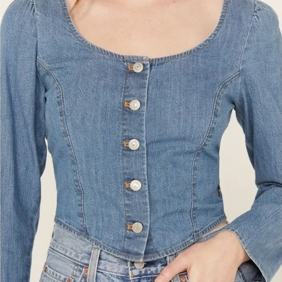 Levi's Blue Denim Button-Up Top - Picture 3 of 10